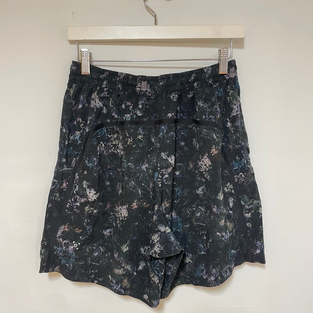 Lululemon Printed Running Shorts Black Medium - Picture 6 of 7